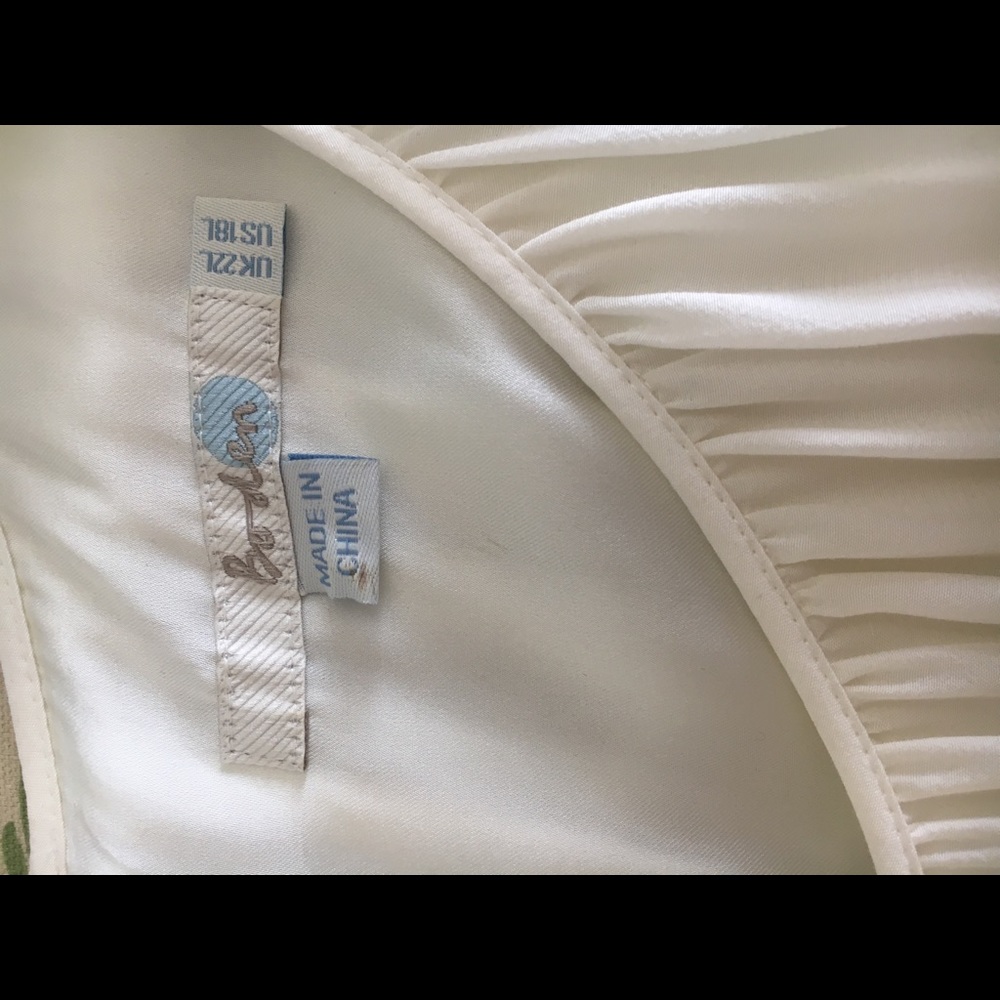 Boden off-white dress. - Picture 4 of 4
